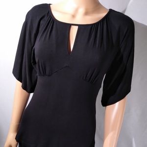 Ink International Concepts:  Keyhole Cutout Front